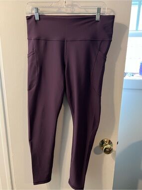 Old Navy Plum High-Rise Active Leggings with Side Pockets